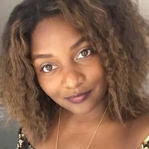 Meet your Posher, Kendra